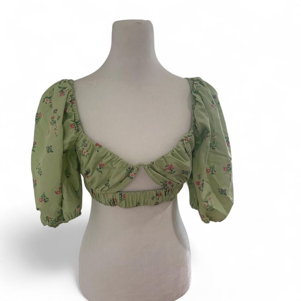 Forever 21 green floral puff sleeve crop top